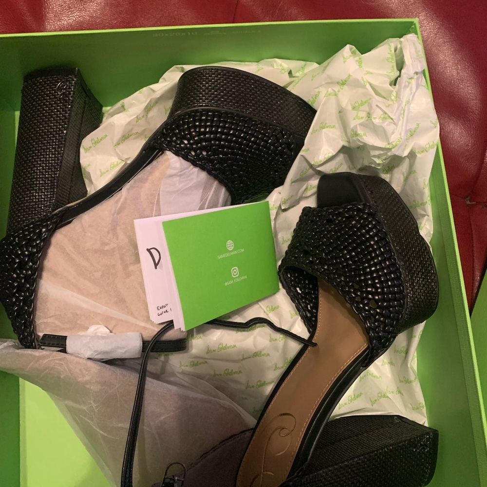 Woman heels brand new